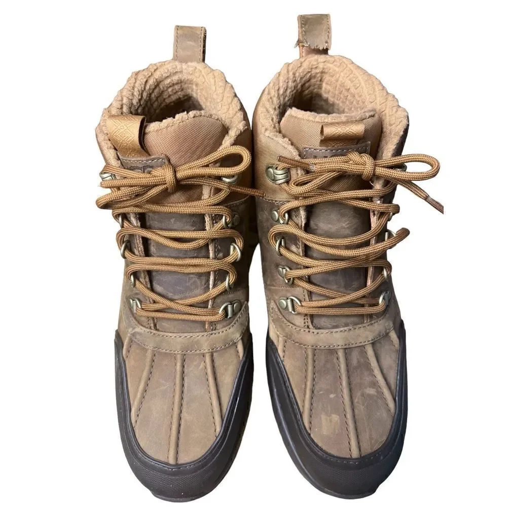UGG Finnick Leather Boot in Chestnut NWOB Size 9
